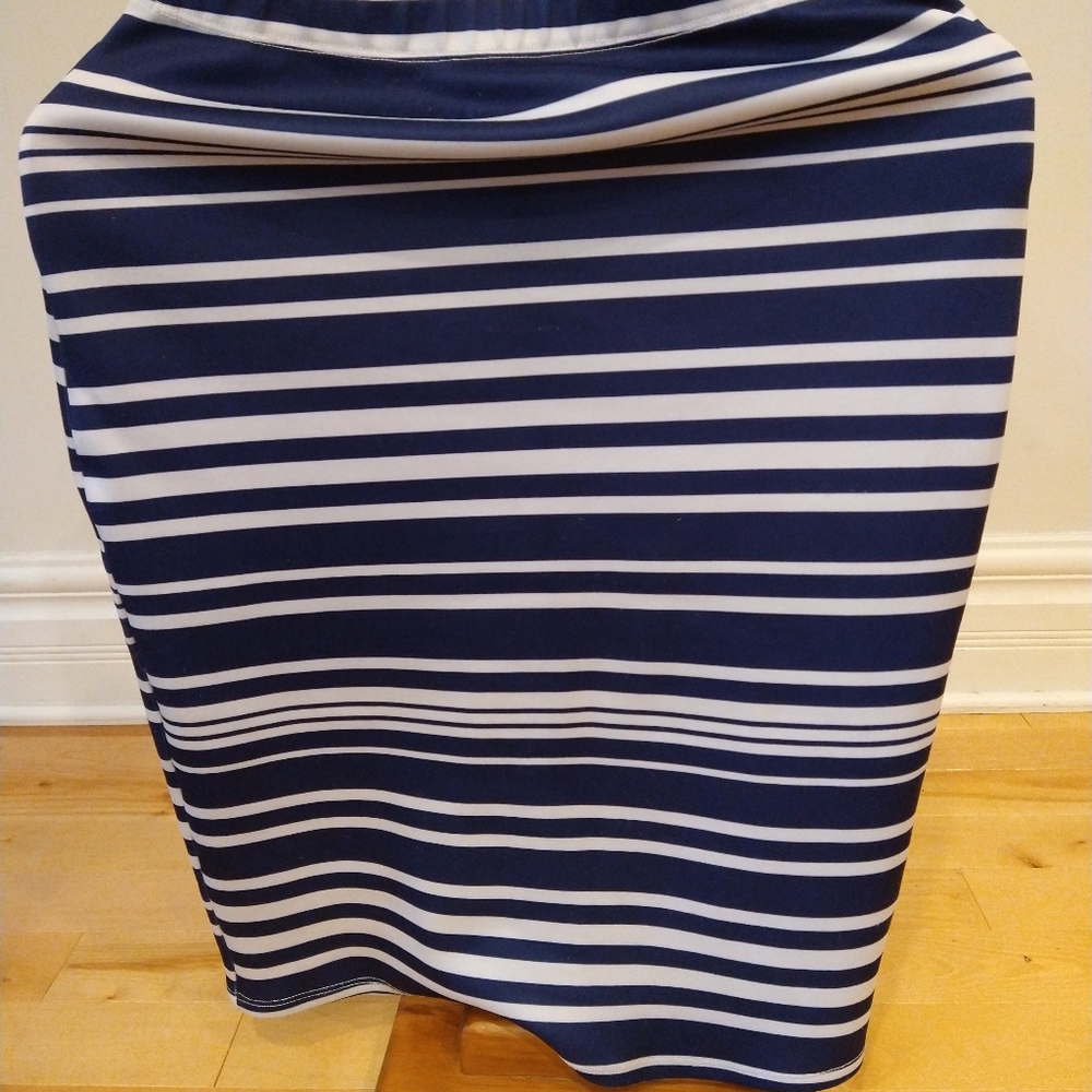 Size 8 Blue white atmosphere tube skirt